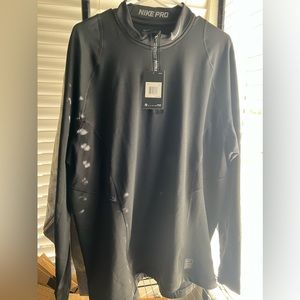 New NikePro Hyperwarm fitted sweater in XXL for men